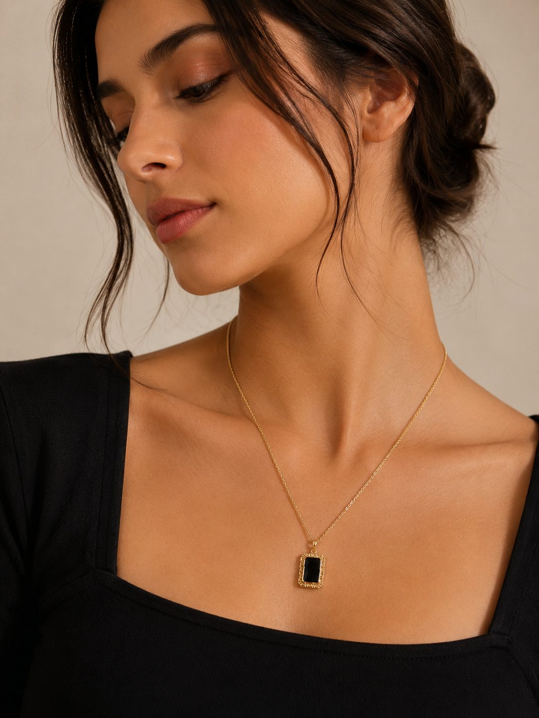 Noir Luxe Pendant Necklace
