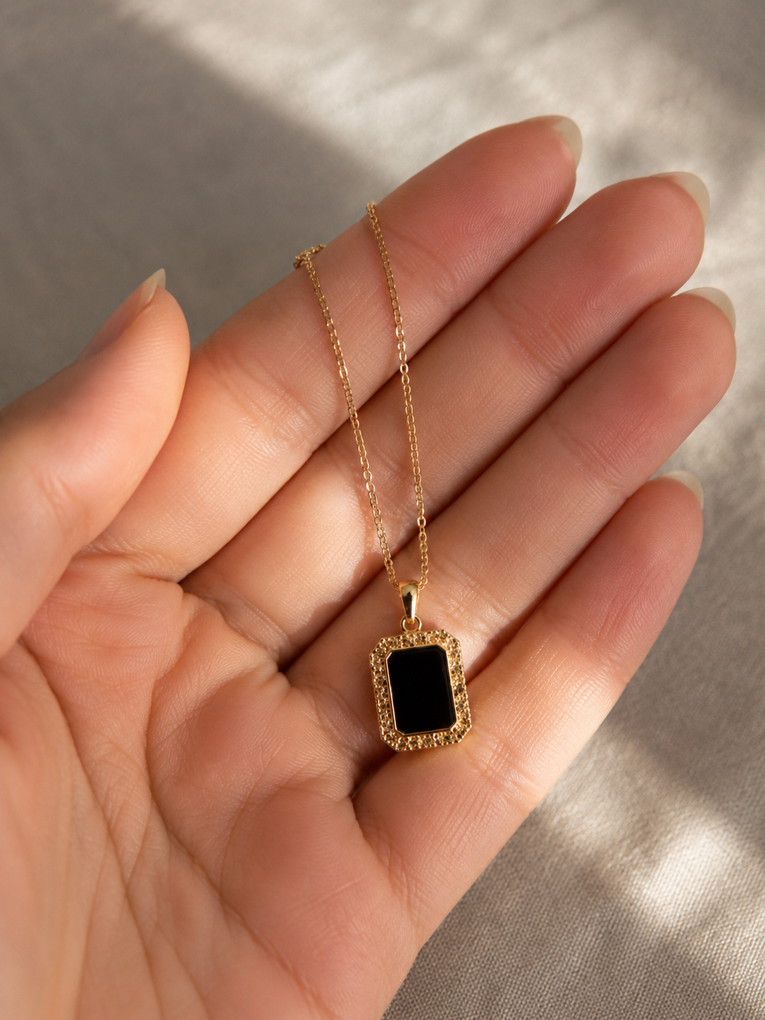 Noir Luxe Pendant Necklace