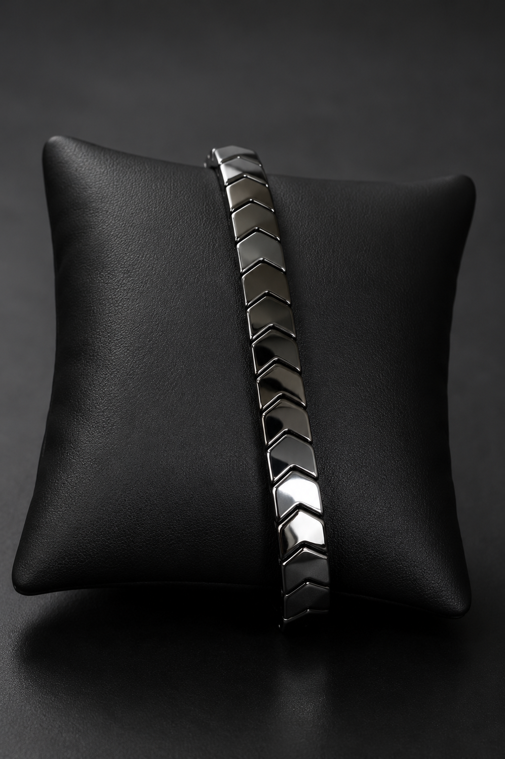 Obsidian V-Link Bracelet
